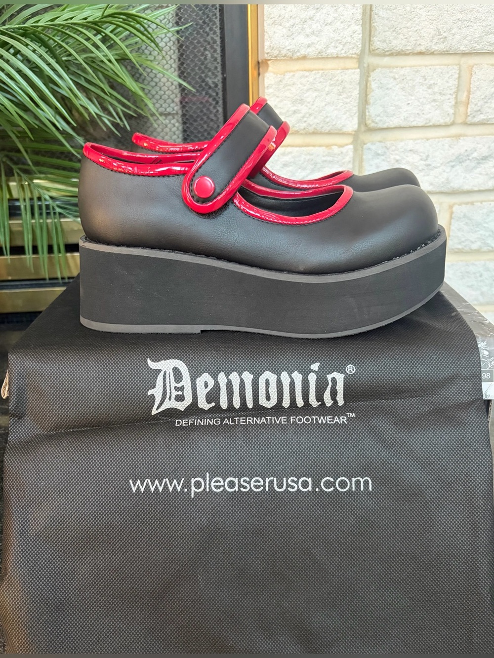 DEMONIA BLACK PLATFORM MARY JANES- VEGAN  SZ WOMEN 7- NEW WITH BOX/DUST BAG